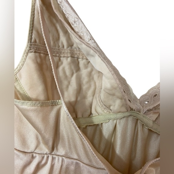 Vintage St.Michael Champagne V-neck Slip - Picture 4 of 12